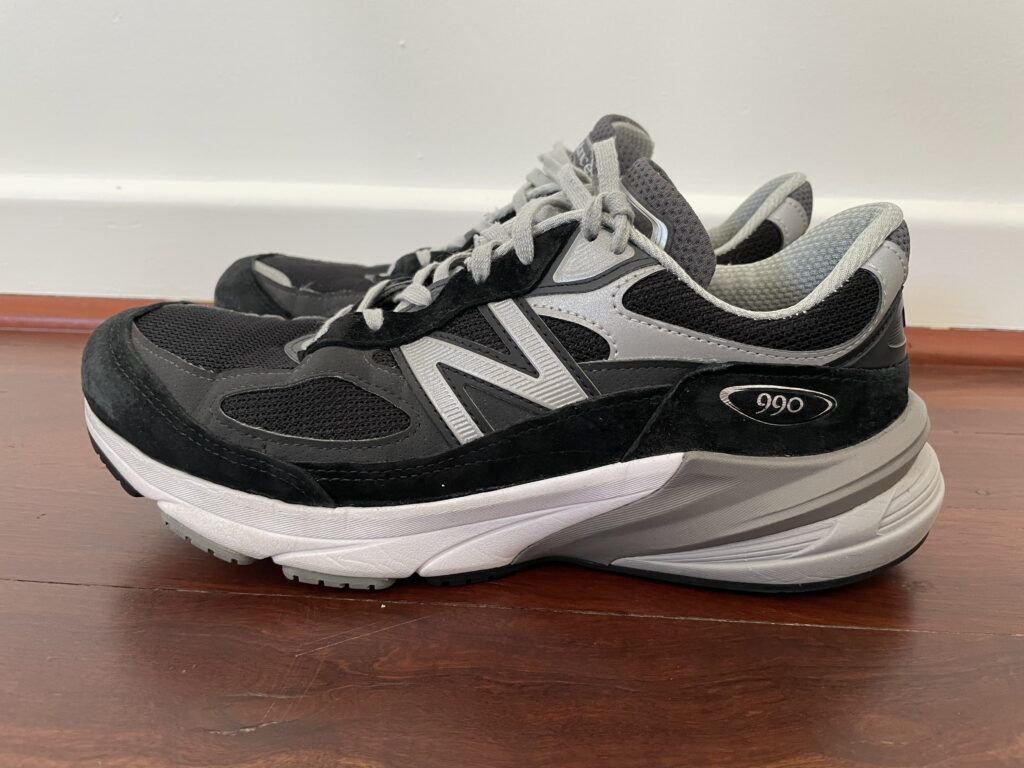 New Balance 990V6
