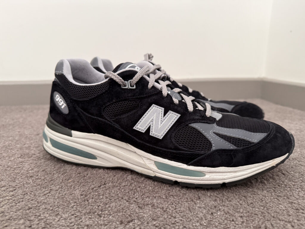 New Balance 991 V2 Left side View