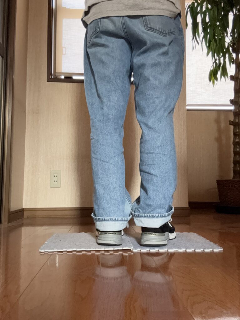 UNIQLO Wide Straight Jeans Rear View