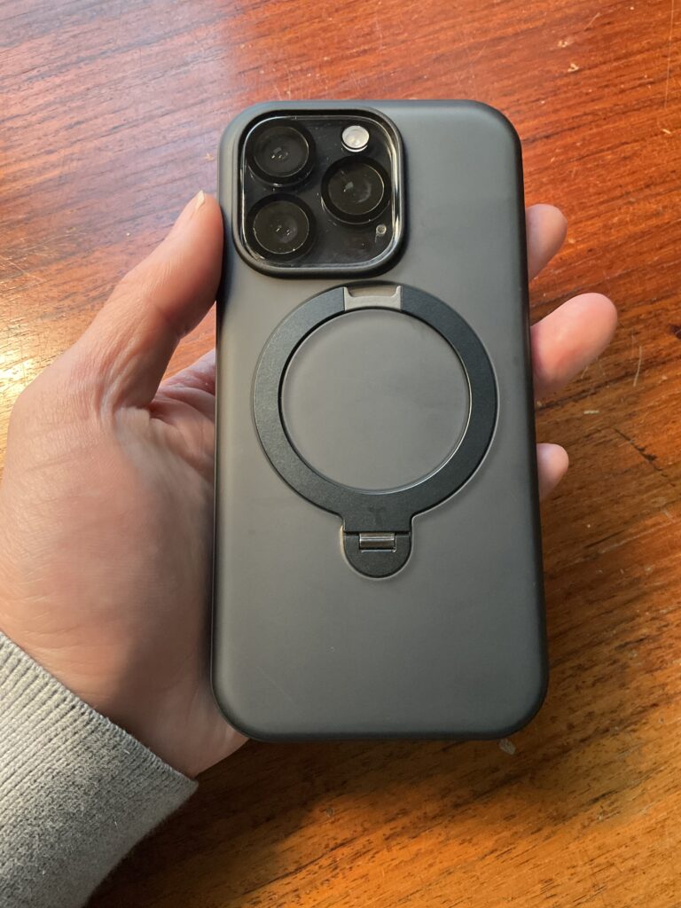 TORRAS Ostand Case's texture is premium