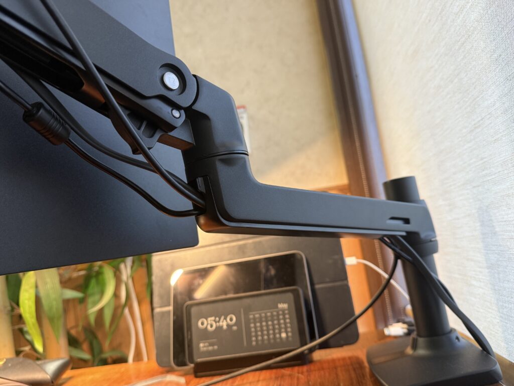 Ergotron LX's Cable Management