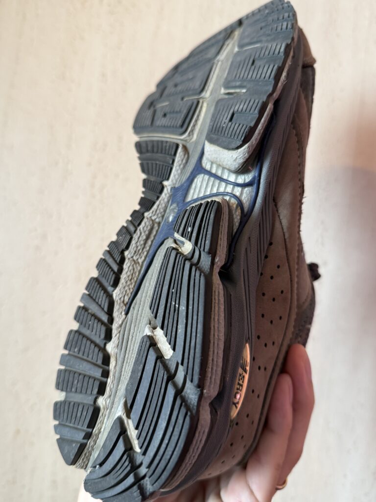 MR2002's layered construction.