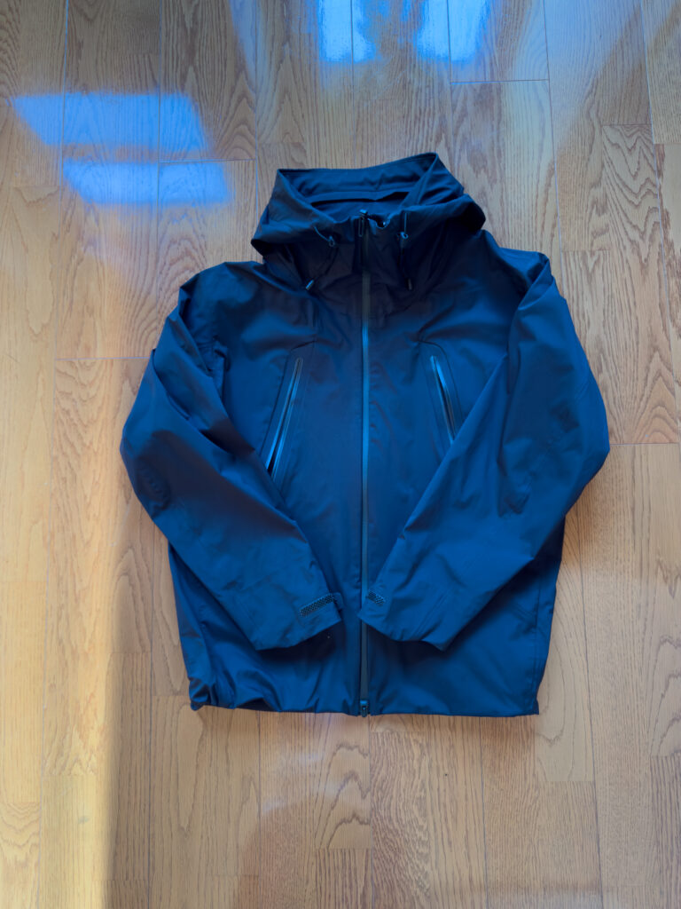 Bought: DESCENTE ALLTERRAIN Hard Shell Jacket “CREAS”