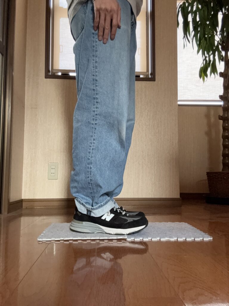 UNIQLO Wide Straight Jeans side view showing the wide silhouette